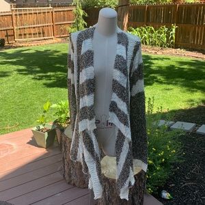 ANDREE lightweight sweater, high-low